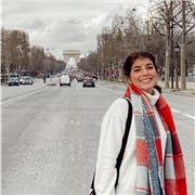 Profesora de Educación Primaria con las especialidades de Francés e Inglés. Sociable, paciente y comprometida. Dispuesta a dar cualquier tipo de materia en Educación Primaria y algunas de ESO